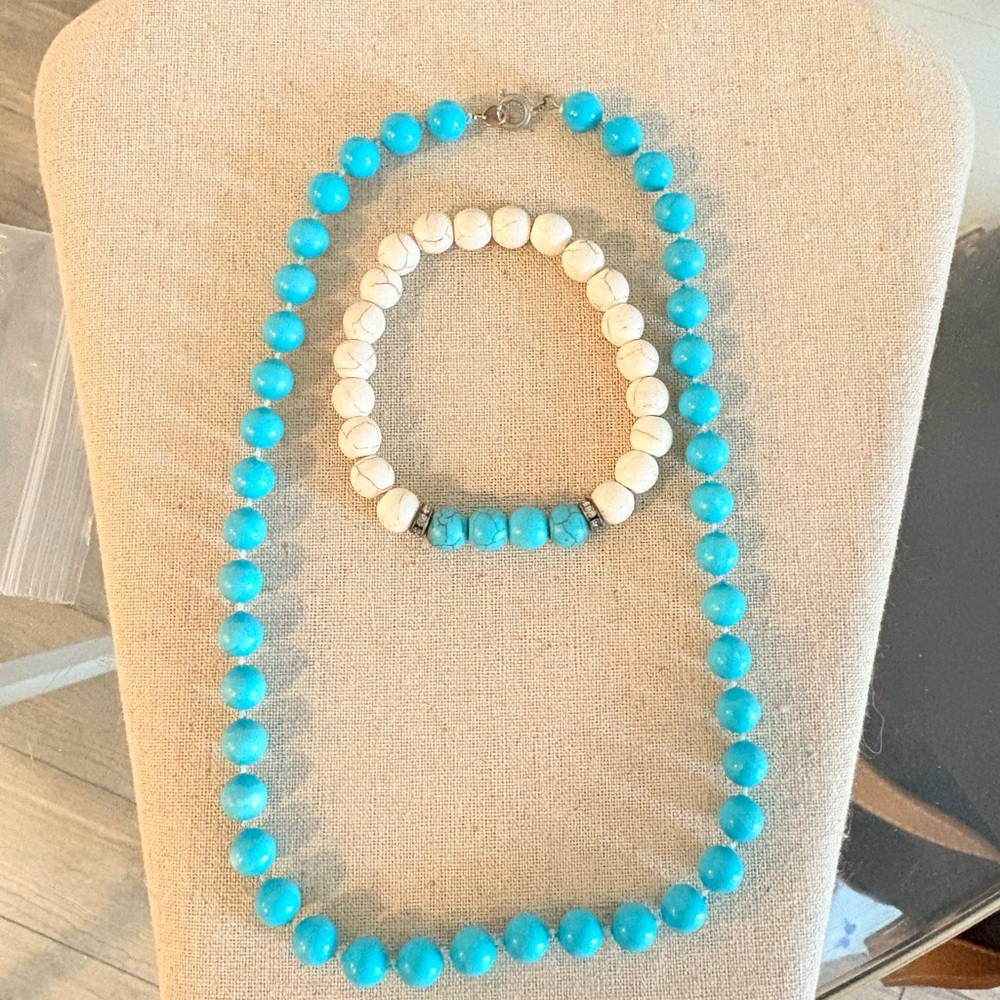 Elegant Turquoise and White Beaded Necklace and Bracelet Set